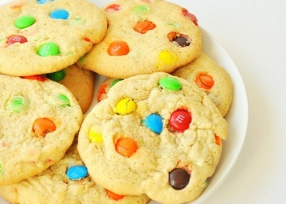 Galletas caseras con confites de colores
