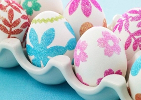 Pascuas: preparando huevos para jugar con los chicos!