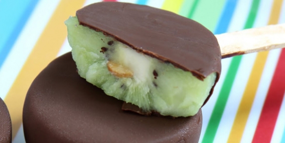 Saludables y deliciosas paletas de kiwi