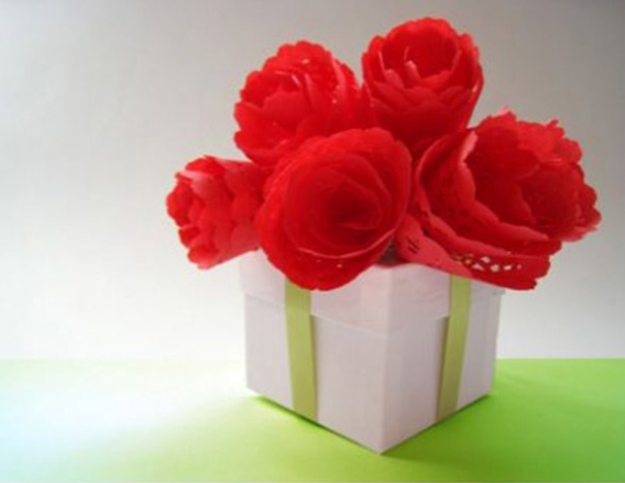 Flores con blondas de papel