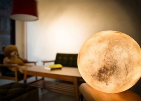 Creativa lámpara lunar: la luna en tu habitacón