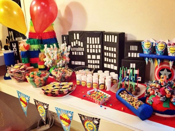 Superhéroes en el cumple de Agustín