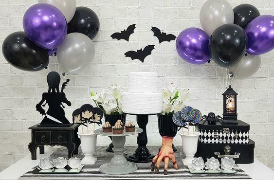 Ideas para decorar un cumple de Merlina Addams