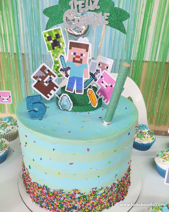 Torta de Minecraft con los kits imprimibles de Todo Bonito