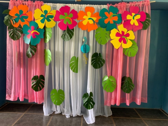 Cómo crear un ambiente tropical para tu fiesta de Stitch